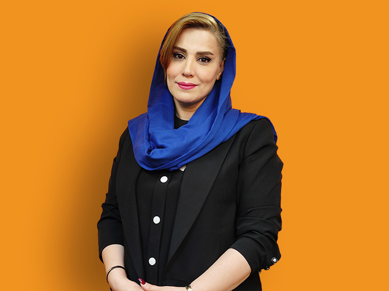شقایق پیروزیان